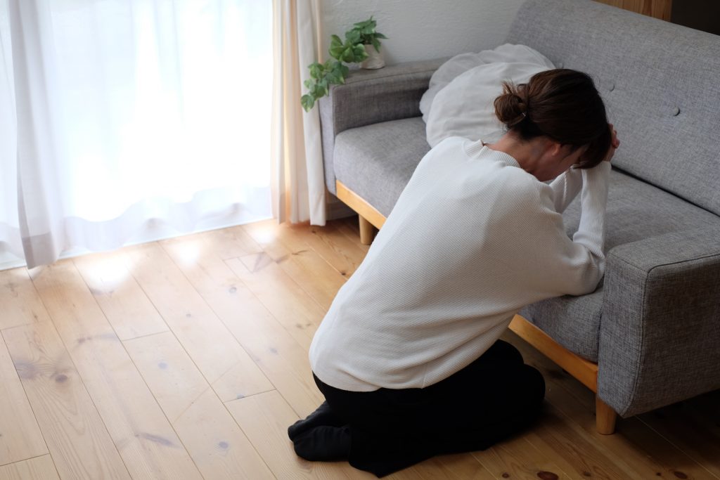 alt="加湿空気清浄機選びで失敗した人の後悔したイメージ写真"