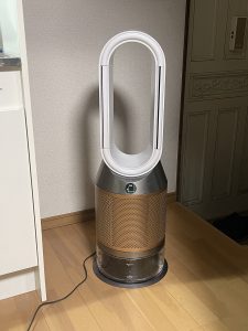 alt="自宅で使っているダイソン空気清浄機（化学物質分解対応モデル）の写真"